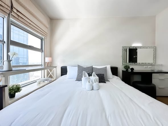 bedroom of Baan Klang Krung Siam-Pathum Wan