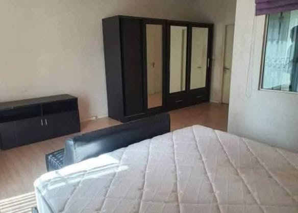 bedroom of Baan Klang Muang Chokchai 4