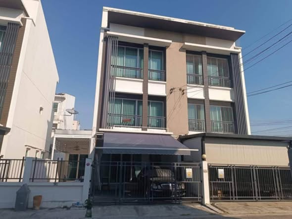 Baan Klang Muang Chokchai 4