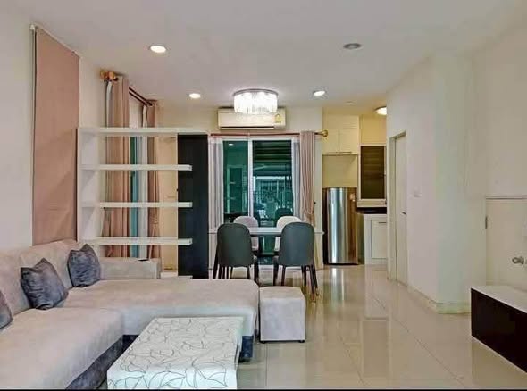 living room and bedroom of Baan Klang Muang Chokchai 4