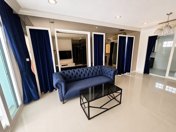 bedroom and living room of Baan Klang Muang Rama 9