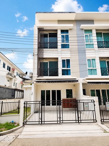 Baan Klang Muang Rama 9