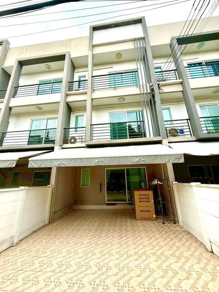 Baan Klang Muang Sukhumvit 77-On Nut 17