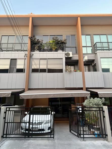 fire escape of Baan Klang Muang Sukhumvit – Onnut
