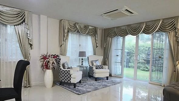 living room and bedroom of Baan Klang Muang The Edition Phaholyothin-Ramintra