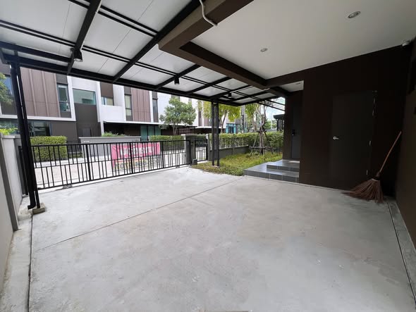 Baan Klang Muang The Edition Sukhumvit-Onnut