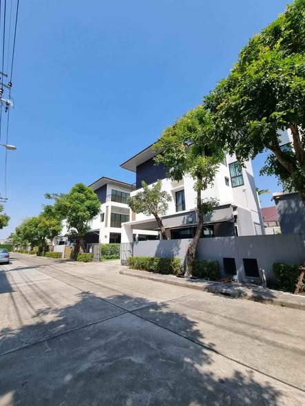 Baan Lumpini Suan Luang Rama 9