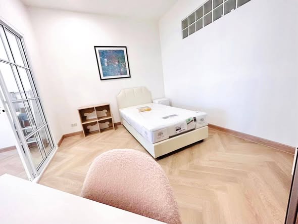bedroom and room interior of Baan Nonzee Condominium