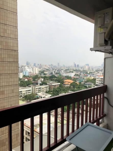 Baan Phaholyothin Place