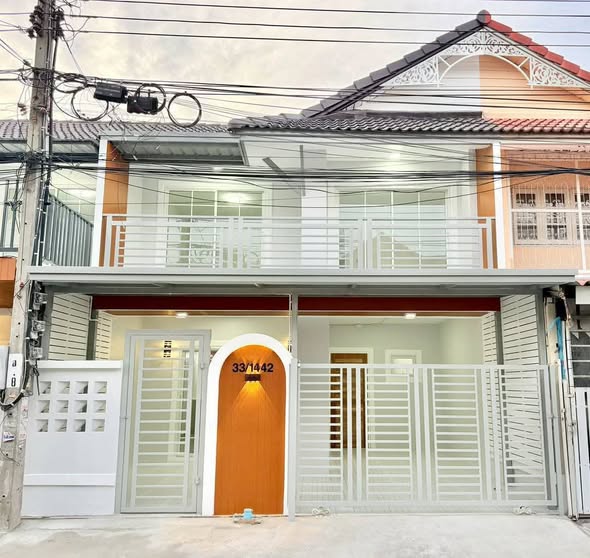 Baan Pruksa 3 Soi Wat Lat Pla Duk