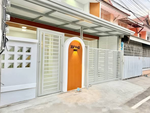 Baan Pruksa 3 Soi Wat Lat Pla Duk