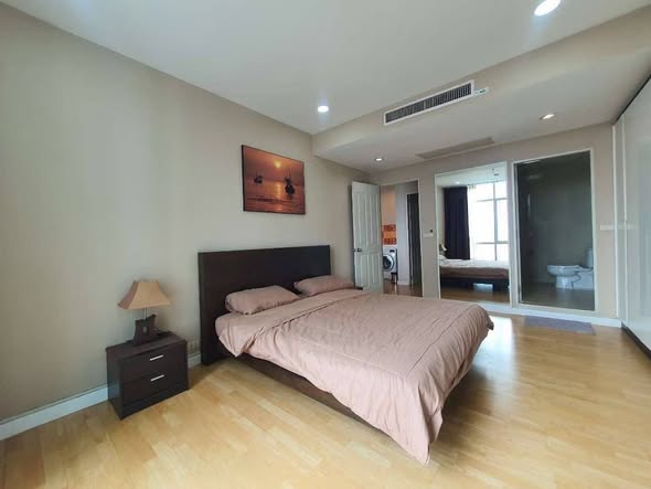 bedroom of Baan Sathorn Chao Phraya