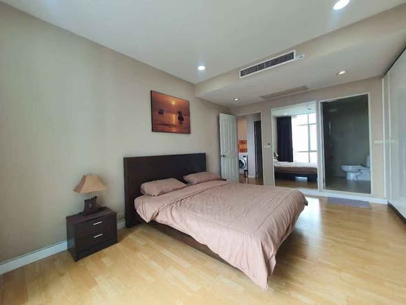 bedroom of Baan Sathorn Chao Phraya