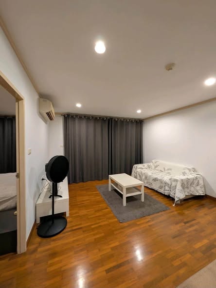 bedroom of Baan Siriyenakat