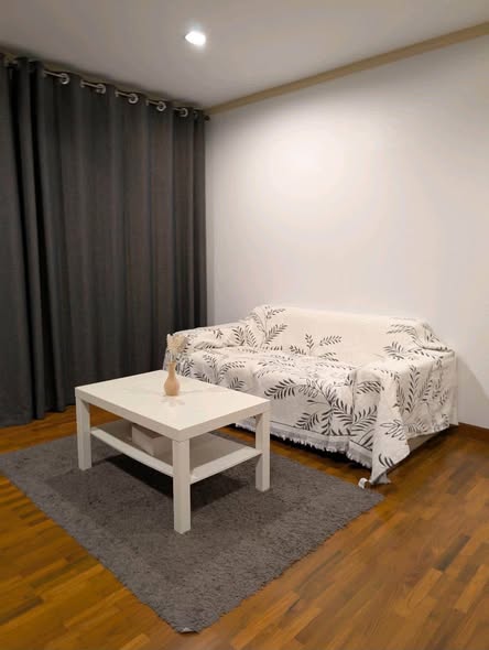 bedroom and living room of Baan Siriyenakat