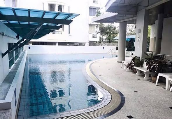 pool of Baan Suan LaSalle Condominium