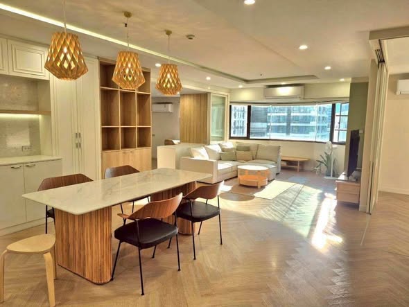 room interior and kitchen of Baan Suanpetch