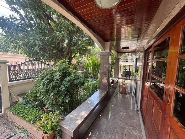 Baan Sukhumvit 18