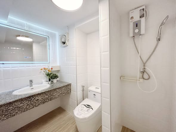 Bang Na Place Condo