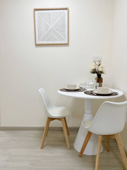 room interior of Bang Na Place Condo