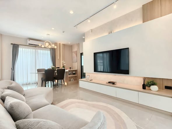 living room of Bangkok Boulevard Bangna KM.5 บางกอก บูเลอวาร์ด บางนา กม.5