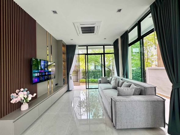 living room and room interior of Bangkok Boulevard Bangna KM.5 บางกอก บูเลอวาร์ด บางนา กม.5