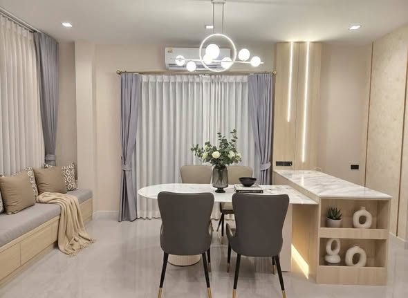 living room and room interior of Bangkok Boulevard Bangna KM.5 บางกอก บูเลอวาร์ด บางนา กม.5