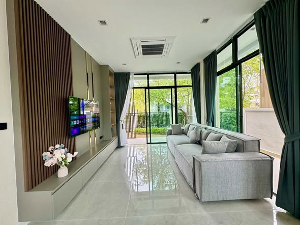 living room and room interior of Bangkok Boulevard Bangna KM.5 บางกอก บูเลอวาร์ด บางนา กม.5