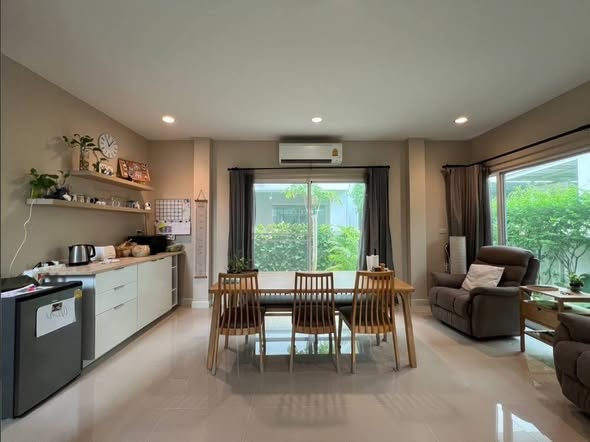 living room of Bangkok Boulevard Rama 9 – Srinakarindra
