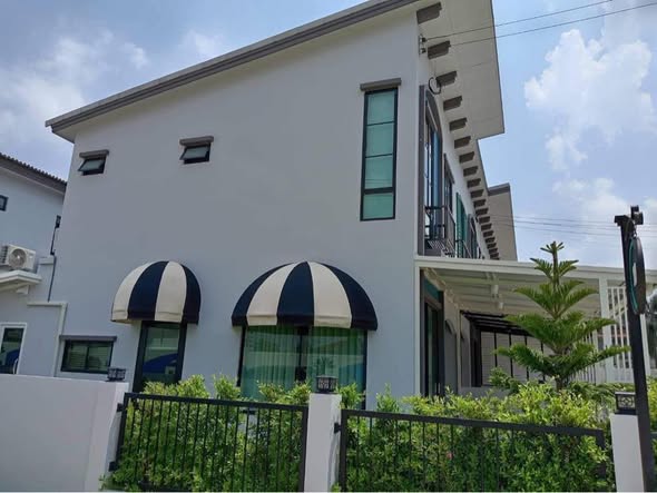 Bangkok dream apartments on Riverside