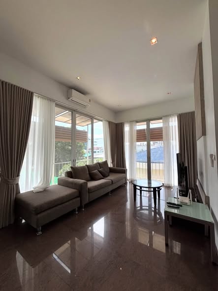 living room and bedroom of Bangkok dream apartments on Riverside