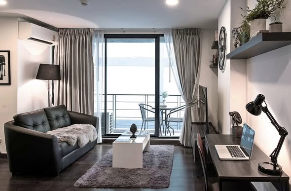 bedroom and living room of Bangkok Feliz Sathon-Taksin