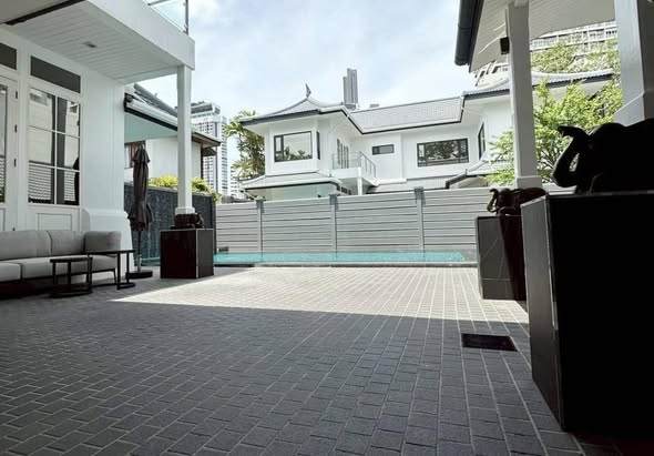 Bangkok Luxury Pool Villa Thonglor