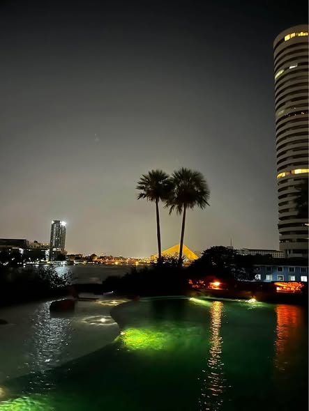 pool of Banyan Tree Residences Riverside Bangkok บันยัน ทรี เรสซิเดนซ์ ริเวอร์ไซด์ กรุงเทพ