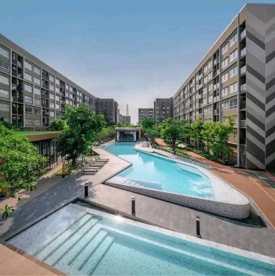 pool of BE Condo