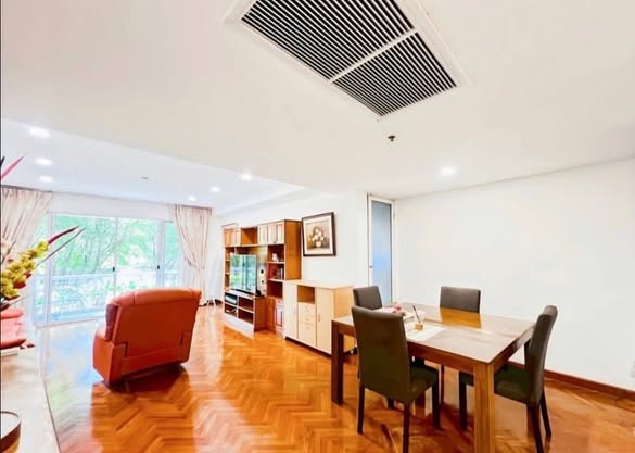 living room of Beach Front Villa Condo Miami Bangpu