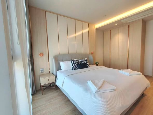 bedroom of Bearing Residence