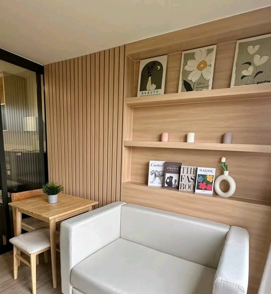 living room and bathroom of Beat sukhumvit sale gallery
