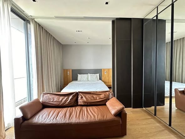 bedroom and room interior of BEATNIQ