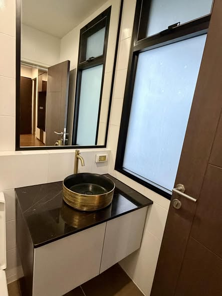 bathroom of Bless Town Sukhumvit 50