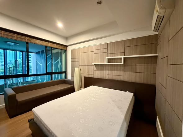 bedroom and room interior of Bless Town Sukhumvit 50