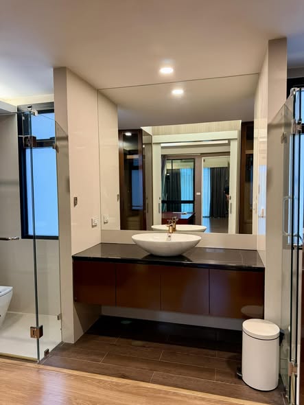 room interior and bathroom of Bless Town Sukhumvit 50