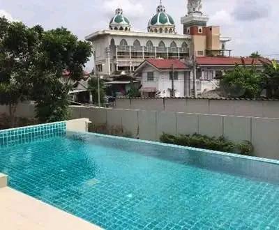 pool of Bliz Condo Rama IX