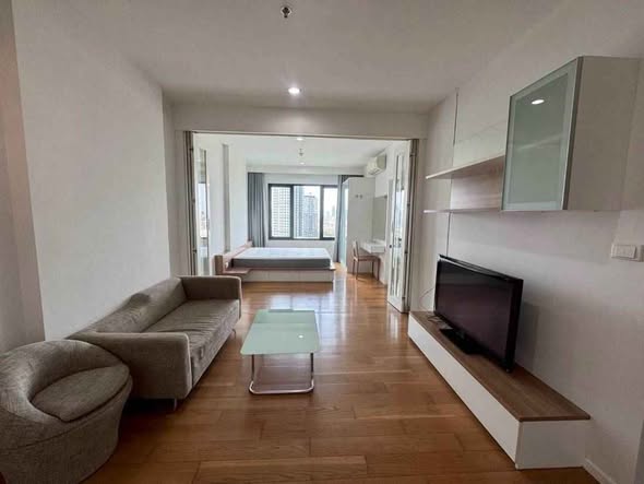 living room and room interior of Blocs 77