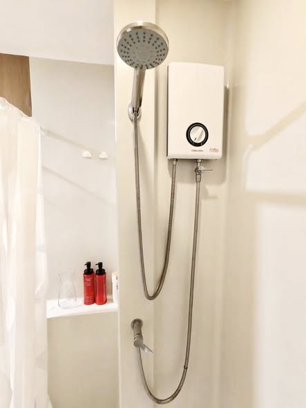 bathroom of Blossom Condo Sathon-Charoen Rat