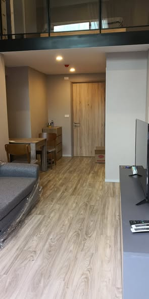 bedroom and room interior of Blossom Condo Sathon-Charoen Rat