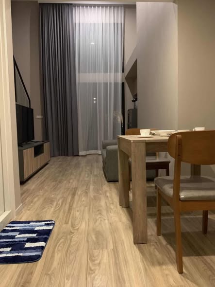 Blossom Condo Sathon-Charoen Rat