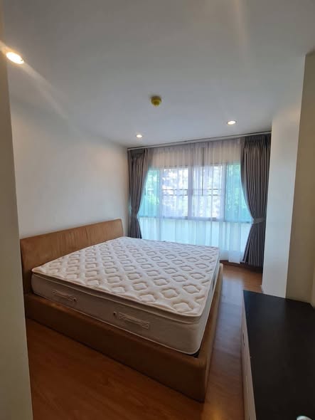 bedroom of Bridge Condo