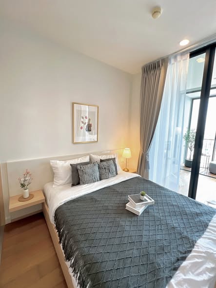 bedroom of Bright Wongwian Yai