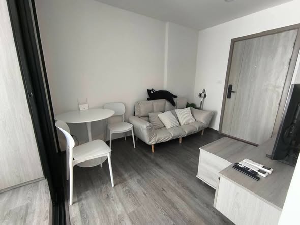 bedroom and room interior of Brixton Pet&Play Phahol 50 Station